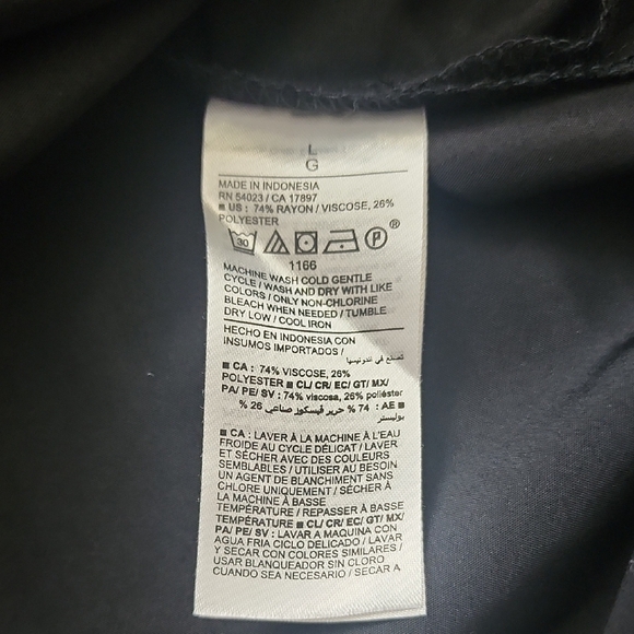 $4 FIRM 🌟FINAL MARK DOWN🌟 Old Navy Black Dress with Button Detail - Picture 6 of 8